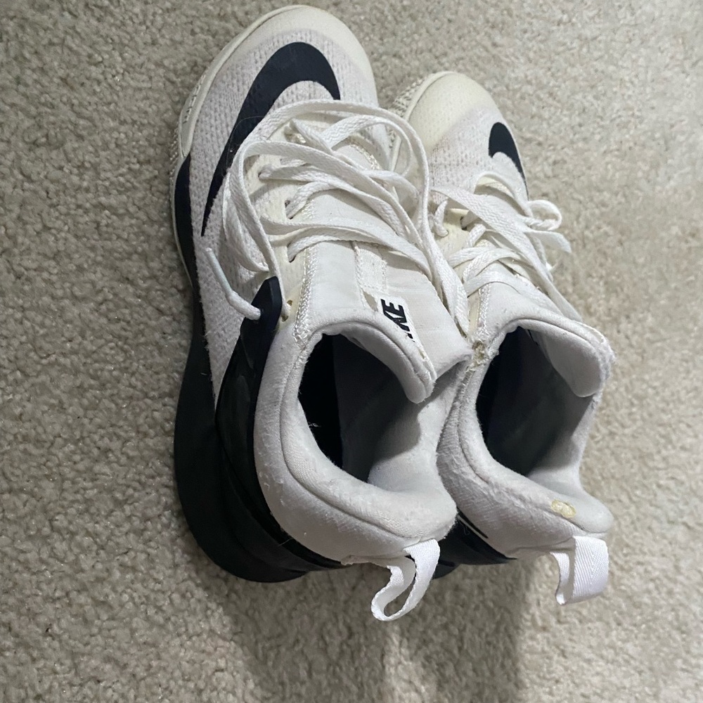 White Nike Shoes Mens 7.5